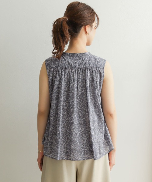 URBAN RESEARCH DOORS（アーバンリサーチドアーズ）の「フラワーギャザーブラウス（シャツ/ブラウス・レディース・ブルー系その他/ブラック・ONE）」の11枚目の写真