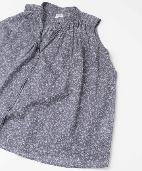 URBAN RESEARCH DOORS（アーバンリサーチドアーズ）の「フラワーギャザーブラウス（シャツ/ブラウス・レディース・ブルー系その他/ブラック・ONE）」の8枚目の写真