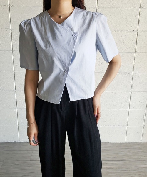 me+em select（ミームセレクト）の「ボックスカラーパフブラウス（シャツ/ブラウス・レディース・オレンジ/ライトブルー/ダークブルー/グリーン/ホワイト・FREE）」の4枚目の写真