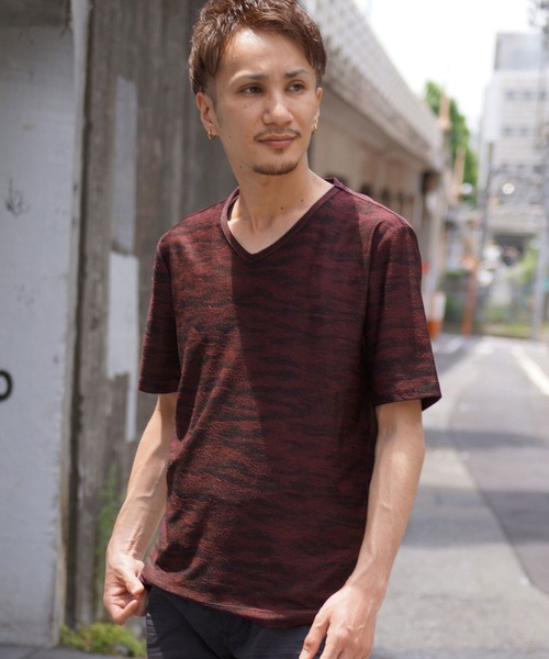 HIDEAWAYS NICOLE(ハイダウェイニコル)の「カモフラジャカード半袖プルオーバー(Tシャツ/カットソー・メンズ・ホワイト系その他2/レッド系その他/ホワイト系その他・LARGE/MEDIUM/X-LARGE)」の1枚目の写真