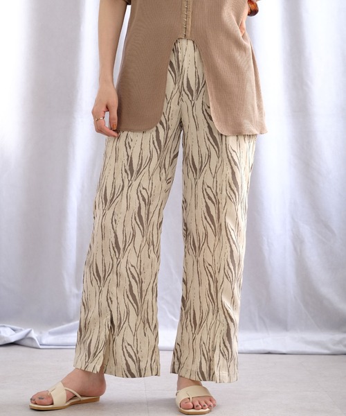 ＡＮＤＪ（アンドジェイ）の「ゼブラ柄フロントスリットイージーパンツ（その他パンツ・レディース・ベージュ/ブラック/テラコッタ・M）」の5枚目の写真