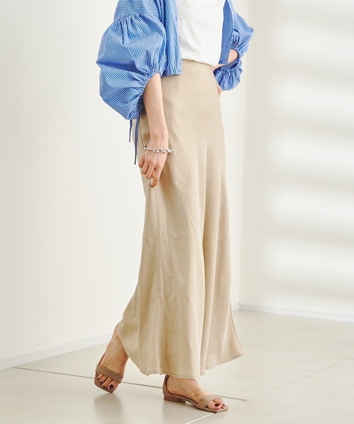 DouDou(ドゥドゥ)の「ブライトレーヨンサテンスカート(スカート・レディース・ベージュ/グリーン/ブルー・FREE)」の2枚目の写真