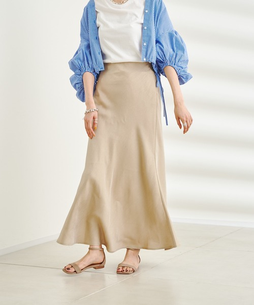 DouDou(ドゥドゥ)の「ブライトレーヨンサテンスカート(スカート・レディース・ベージュ/グリーン/ブルー・FREE)」の5枚目の写真