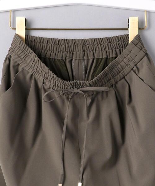 UNITED ARROWS(ユナイテッドアローズ)の「<UNITED ARROWS>P/PU タック テーパードパンツ B(その他パンツ・レディース・モカ/イエロー/ブラック・36/38/40)」の8枚目の写真