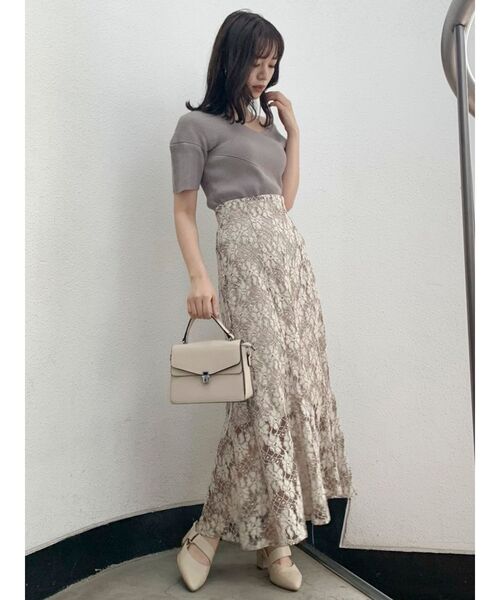 dazzlin(ダズリン)の「レースマーメイドスカート(スカート・レディース・ブラック/ベージュ/オフホワイト・SMALL/MEDIUM)」の7枚目の写真