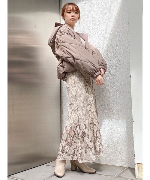 dazzlin(ダズリン)の「レースマーメイドスカート(スカート・レディース・ブラック/ベージュ/オフホワイト・SMALL/MEDIUM)」の16枚目の写真