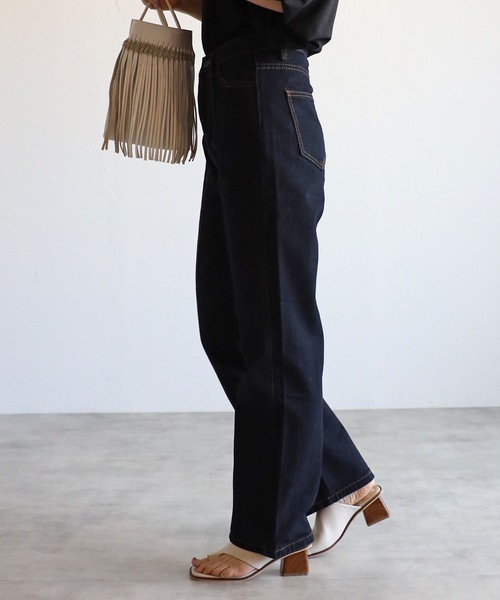 ap retro(アプレトロ)の「キリカエセミフレアデニムパンツ / フリンジデニムパンツ(デニムパンツ・レディース・インディゴブルー/ブルー/サックスブルー・SMALL/MEDIUM/LARGE)」の9枚目の写真