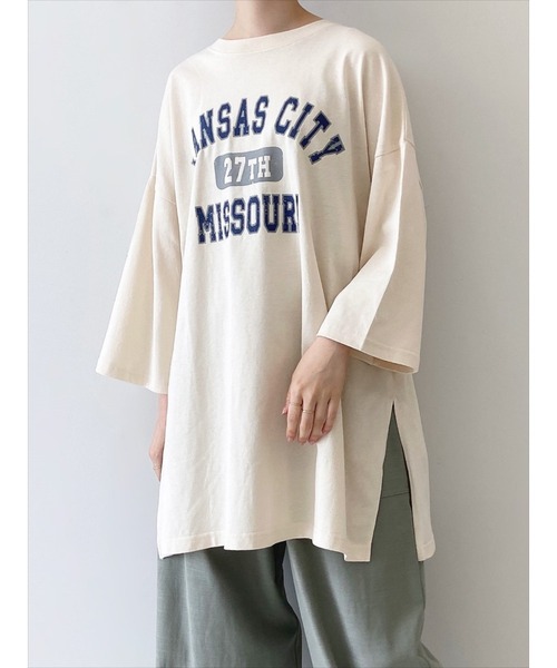 Samansa Mos2 blue(サマンサモスモスブルー)の「プリントチュニックTシャツ(Tシャツ/カットソー・レディース・グレー/モカ/ライトベージュ・フリ-)」の1枚目の写真