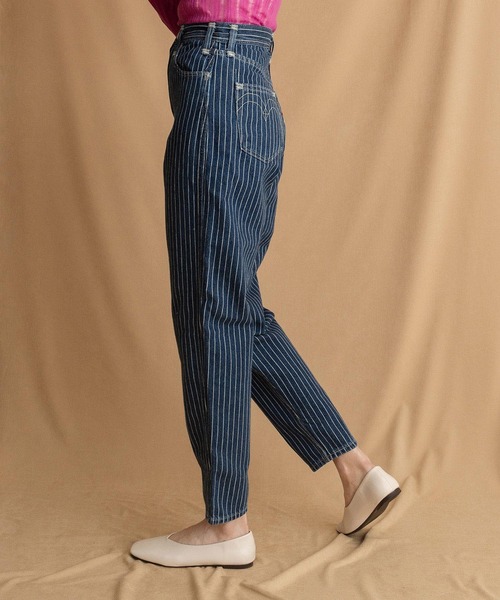 Levi's（リーバイス）の「Levi's(R) RED HIGH LOOSE TAPER CHANGE STRIPES（デニムパンツ・レディース・ダークインディゴブルー・24inch/28inch/23inch/25inch/30inch/29inch/26inch/27inch）」の8枚目の写真