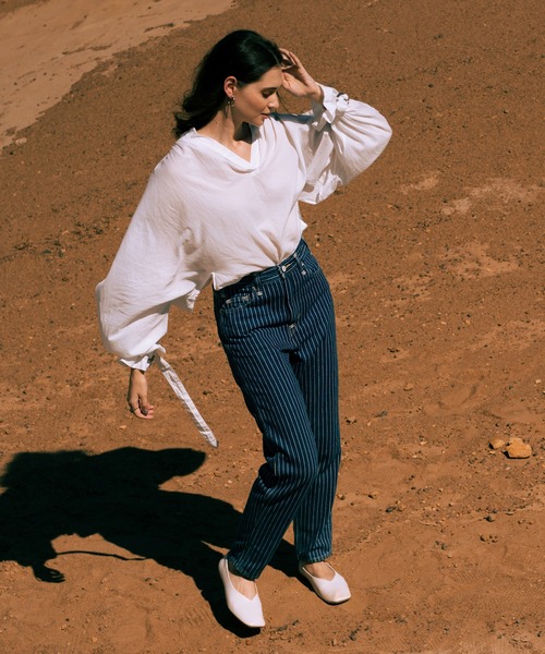 Levi's（リーバイス）の「Levi's(R) RED HIGH LOOSE TAPER CHANGE STRIPES（デニムパンツ・レディース・ダークインディゴブルー・24inch/28inch/23inch/25inch/30inch/29inch/26inch/27inch）」の6枚目の写真