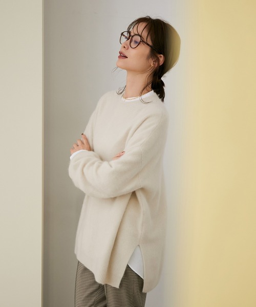 ROPE'(ロペ)の「【シリーズ】ラクーンカシミアクルーネックニット(ニット/セーター・レディース・ブラウン/ベージュ・38)」の1枚目の写真