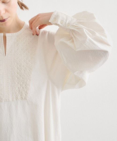 manana suerte（マニャーナスエルテ）の「エンブロイダリーワンピース（ワンピース・レディース・ホワイト/ブラック/ブルー・FREE）」の9枚目の写真