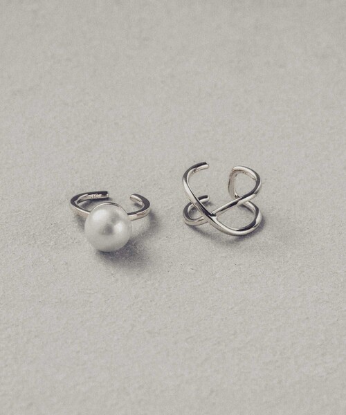 and cloud(アンドクラウド)の「【ZOZOTOWN Limited】Cross/Pearl Set Earcuff(イヤーカフ・レディース・ブラック/シルバー/イエローゴールド・FREE)」の5枚目の写真