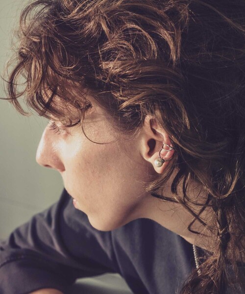 and cloud(アンドクラウド)の「【ZOZOTOWN Limited】Cross/Pearl Set Earcuff(イヤーカフ・レディース・ブラック/シルバー/イエローゴールド・FREE)」の7枚目の写真
