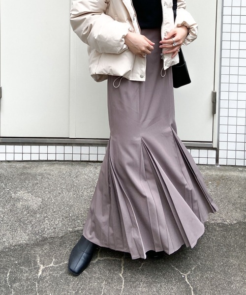 archives(アルシーヴ)の「マーメイドプリーツスカート(スカート・レディース・ブラック/アイボリー/モカ・MEDIUM)」の12枚目の写真
