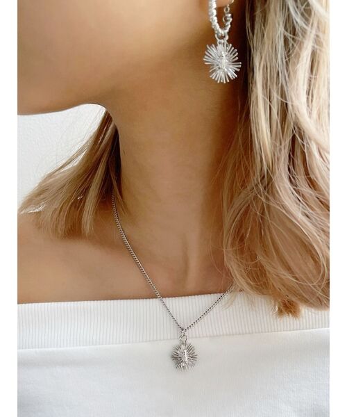 GYDA（ジェイダ）の「JEYSUS リバーシブルメダイネックレス（ネックレス・レディース・シルバー/ゴールド・FREE）」の3枚目の写真