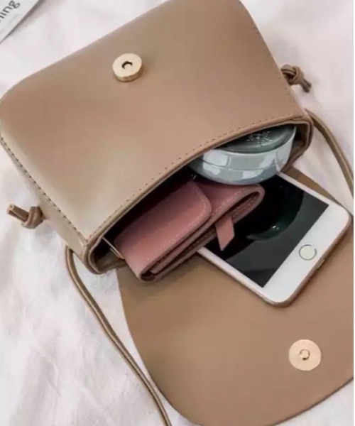 Cham.（チャム）の「ショルダーバッグ（ショルダーバッグ・レディース・ブラック/ベージュ/ブラウン/レッド・FREE）」の8枚目の写真