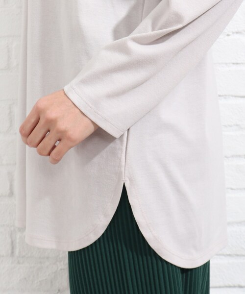 SHOO・LA・RUE（シューラルー）の「◆ベーシックシャツテールカットソー（Tシャツ/カットソー・レディース・ブラック/アイボリー/ナチュラル/アイボリー系2・02/03/04）」の9枚目の写真