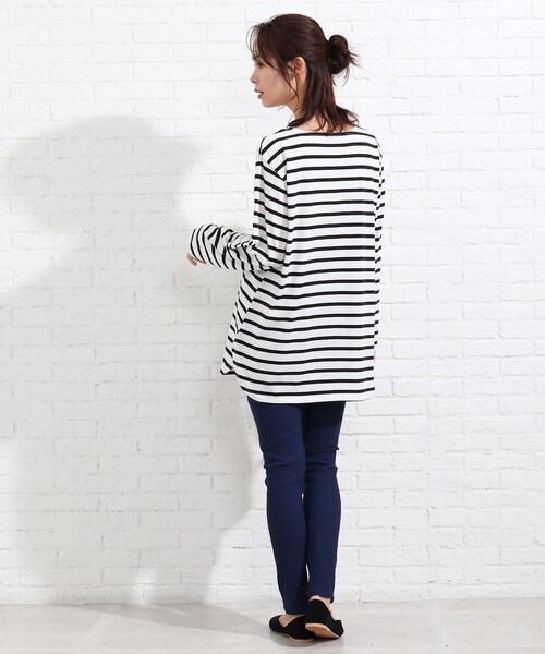 SHOO・LA・RUE（シューラルー）の「◆ベーシックシャツテールカットソー（Tシャツ/カットソー・レディース・ブラック/アイボリー/ナチュラル/アイボリー系2・02/03/04）」の13枚目の写真