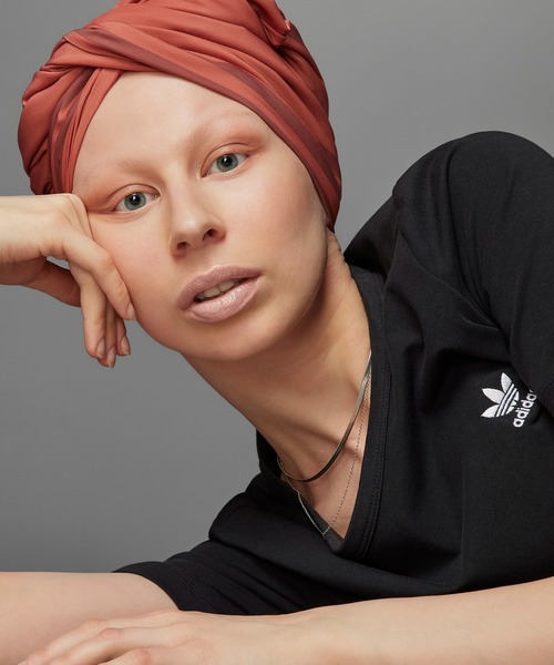 adidas(アディダス)の「Always Original Tシャツ / アディダスオリジナルス(Tシャツ/カットソー・レディース・ブラック/ホワイト・SMALL/MEDIUM/LARGE/X-LARGE/XX-LARGE/X-SMALL)」の5枚目の写真
