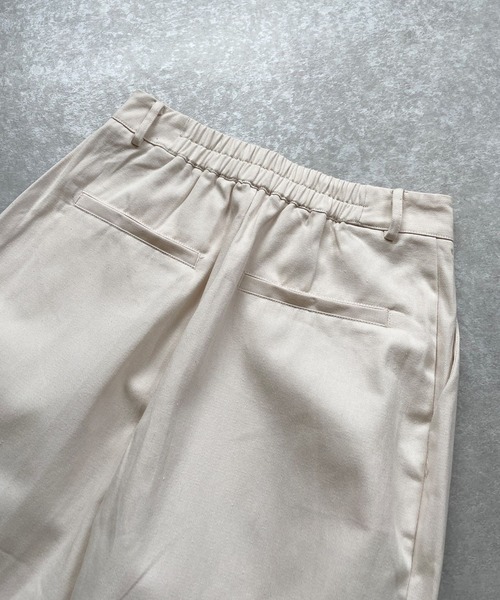 ＪＵＧＬＡＮＳ（ユグランス）の「☆ 美脚魅せ。タック入りパンツ　S1879（その他パンツ・レディース・アイボリー/グリーン・FREE）」の16枚目の写真