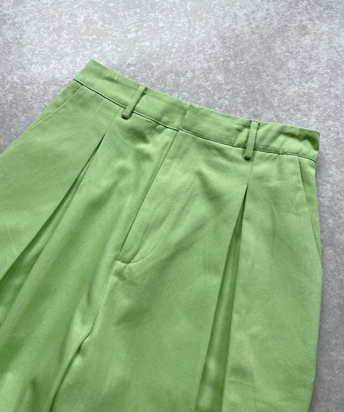 ＪＵＧＬＡＮＳ（ユグランス）の「☆ 美脚魅せ。タック入りパンツ　S1879（その他パンツ・レディース・アイボリー/グリーン・FREE）」の8枚目の写真