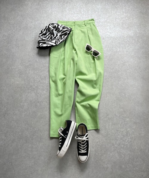 ＪＵＧＬＡＮＳ（ユグランス）の「☆ 美脚魅せ。タック入りパンツ　S1879（その他パンツ・レディース・アイボリー/グリーン・FREE）」の9枚目の写真