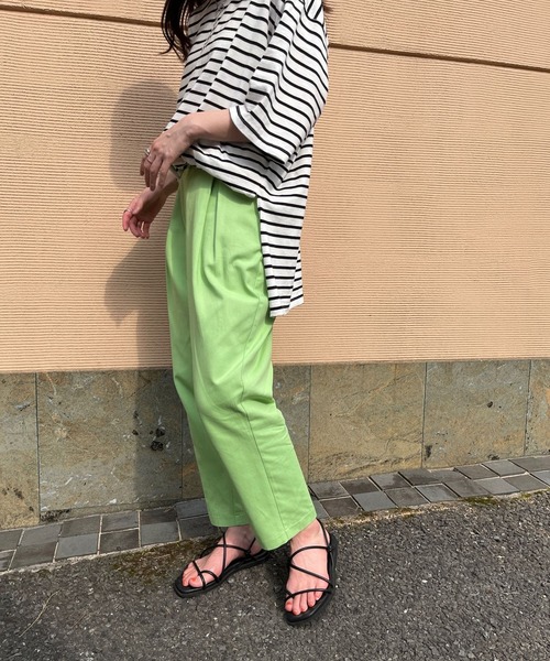 ＪＵＧＬＡＮＳ（ユグランス）の「☆ 美脚魅せ。タック入りパンツ　S1879（その他パンツ・レディース・アイボリー/グリーン・FREE）」の13枚目の写真