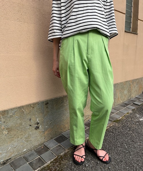 ＪＵＧＬＡＮＳ（ユグランス）の「☆ 美脚魅せ。タック入りパンツ　S1879（その他パンツ・レディース・アイボリー/グリーン・FREE）」の11枚目の写真