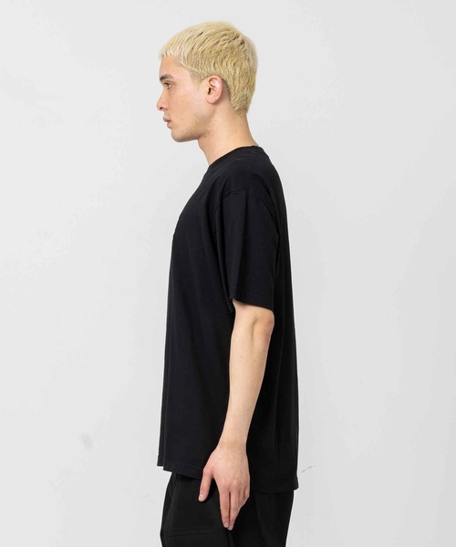 XLARGE（エクストララージ）の「CHECKER OVAL LOGO S/S TEE（Tシャツ/カットソー・メンズ・ホワイト/イエロー/ブラック・L/S/XL/M）」の4枚目の写真