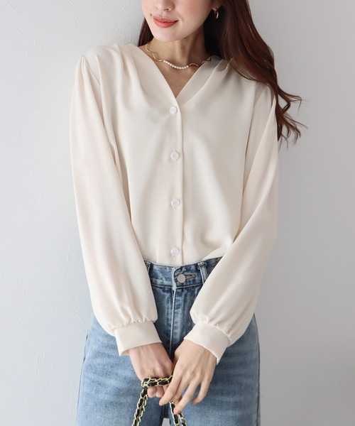 BLUEEAST（ブルーイースト）の「パールドットボタンブラウス（シャツ/ブラウス・レディース・アイボリー/ブラック/ブルー/ホワイト/ベージュ・MEDIUM）」の3枚目の写真