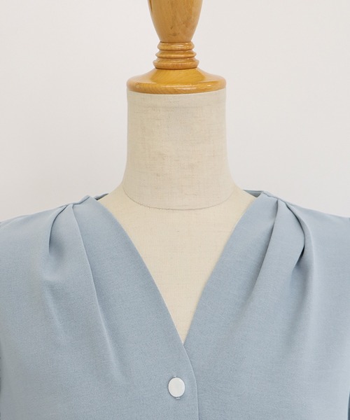 BLUEEAST（ブルーイースト）の「パールドットボタンブラウス（シャツ/ブラウス・レディース・アイボリー/ブラック/ブルー/ホワイト/ベージュ・MEDIUM）」の17枚目の写真