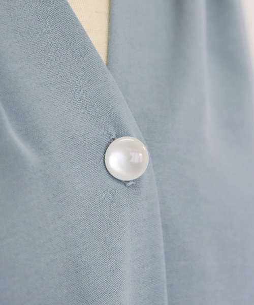 BLUEEAST（ブルーイースト）の「パールドットボタンブラウス（シャツ/ブラウス・レディース・アイボリー/ブラック/ブルー/ホワイト/ベージュ・MEDIUM）」の20枚目の写真