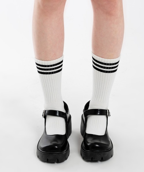 FOLLOWIN（フォロウィン）の「２パターンラウンドトゥーストラップ厚底ローファー（ローファー・レディース・ブラック/クリアブラック・23cm/24cm/25cm）」の12枚目の写真