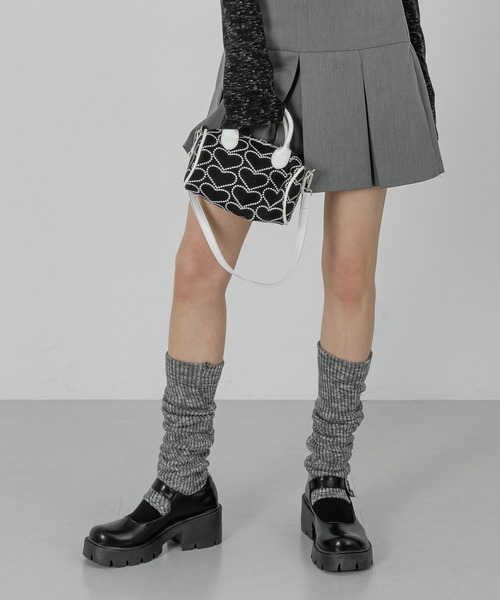 FOLLOWIN（フォロウィン）の「２パターンラウンドトゥーストラップ厚底ローファー（ローファー・レディース・ブラック/クリアブラック・23cm/24cm/25cm）」の10枚目の写真