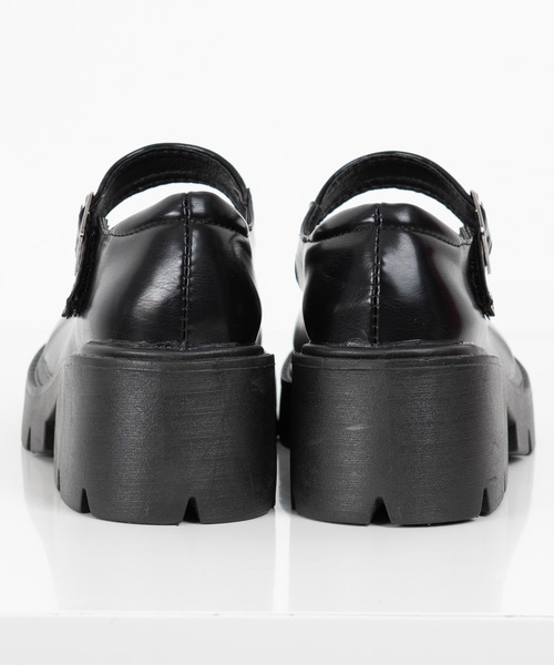 FOLLOWIN（フォロウィン）の「２パターンラウンドトゥーストラップ厚底ローファー（ローファー・レディース・ブラック/クリアブラック・23cm/24cm/25cm）」の11枚目の写真