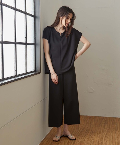 OUVRAGE CLASSE（ウヴラージュクラス）の「ポリエステルブラウス（シャツ/ブラウス・レディース・ホワイト/ブラック/グレイッシュベージュ・FREE）」の4枚目の写真