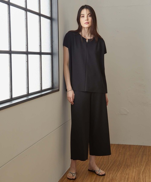 OUVRAGE CLASSE（ウヴラージュクラス）の「ポリエステルブラウス（シャツ/ブラウス・レディース・ホワイト/ブラック/グレイッシュベージュ・FREE）」の6枚目の写真