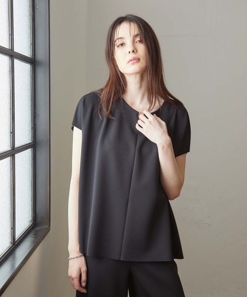 OUVRAGE CLASSE（ウヴラージュクラス）の「ポリエステルブラウス（シャツ/ブラウス・レディース・ホワイト/ブラック/グレイッシュベージュ・FREE）」の14枚目の写真