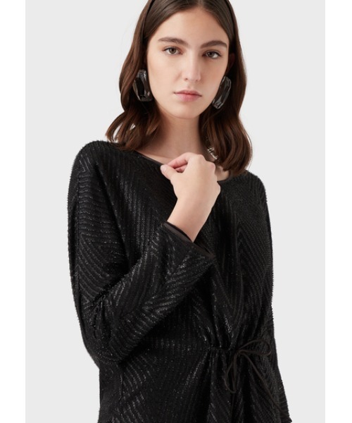 EMPORIO ARMANI(エンポリオアルマーニ)の「【エンポリオ アルマーニ】セーター ルレックスシェブロン ジャカードファブリック製 ドローストリング(ニット/セーター・レディース・ブラック・36/38)」の4枚目の写真