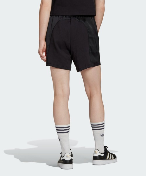 関税込【 adidas 】オリジナル アディカラー ショートパンツ adidas パンツ アディカラー アウトライン トレフォイルショーツ