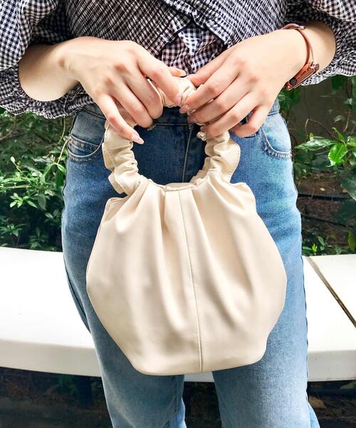 INGNI(イング)の「ギャザーハンドル2WAYバッグ(トートバッグ・レディース・ブラック/アイボリー/ピンク・ONE SIZE)」の4枚目の写真