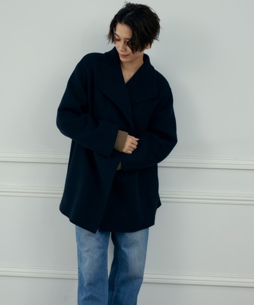 INED（イネド）の「ショートリバーコート 軽い羽織り心地 ヒップが隠れるショート丈（その他アウター・レディース・ネイビー・9号/7号）」の4枚目の写真