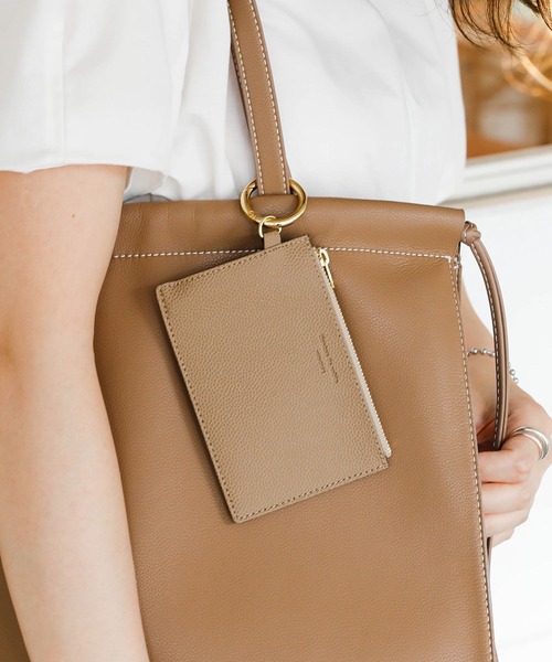 HIGHTIDE（ハイタイド）の「Grains de sable サーブル フラグメントケース カード コインケース カラビナ付き ミニ財布 小銭入れ（カードケース・レディース・ネイビー/グレー/キャメル・FREE）」の10枚目の写真