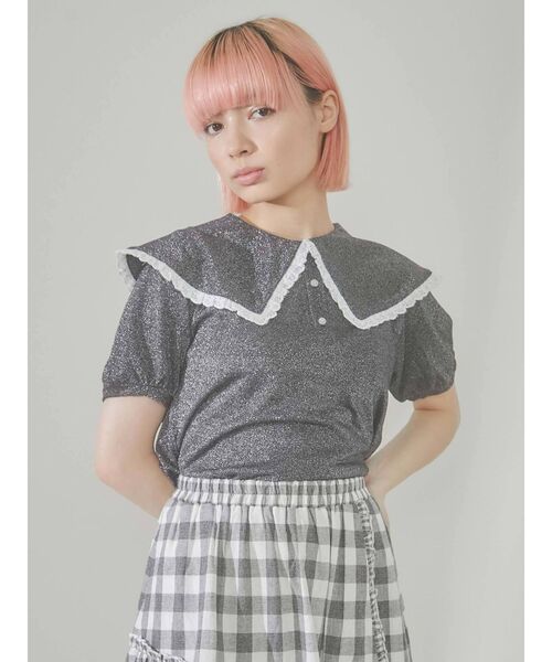 merry jenny(メリージェニー)の「フリルカラーラメポロシャツ(Tシャツ/カットソー・レディース・ブラック/ピンク/グリーン・FREE)」の2枚目の写真