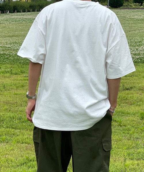 kutir(クティール)の「ワンポイント配色刺繍ロゴビッグTシャツ(Tシャツ/カットソー・メンズ・ブラック/オフホワイト/グリーン・MEDIUM/LARGE)」の10枚目の写真
