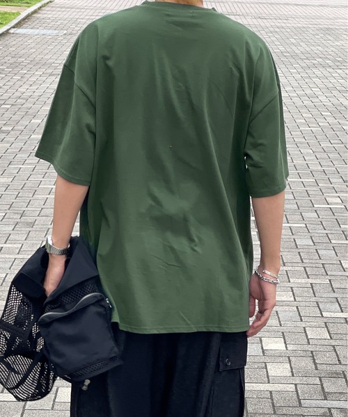 kutir(クティール)の「ワンポイント配色刺繍ロゴビッグTシャツ(Tシャツ/カットソー・メンズ・ブラック/オフホワイト/グリーン・MEDIUM/LARGE)」の22枚目の写真