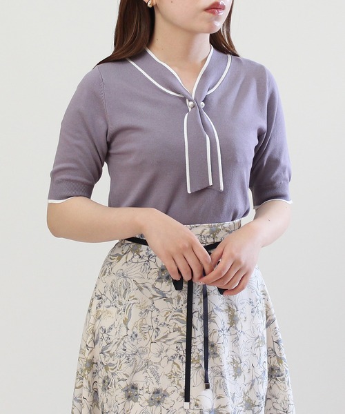 TRUDEA(トルディア)の「配色ボウタイパールピンニット(ニット/セーター・レディース・パープル/ブラック/ラベンダー/ネイビー/ベージュ・MEDIUM/LARGE)」の17枚目の写真