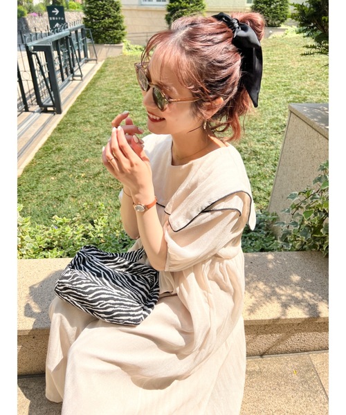 JUMELLE(ジュメロ)の「グロッシーリボンシュシュ(シュシュ・レディース・ブラック・FREE)」の2枚目の写真