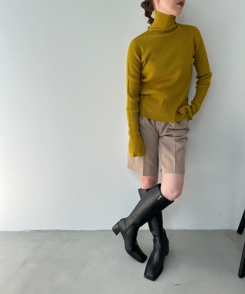y/m by misato(イムバイミサト)の「袖スリットリブタートルトップス(ニット/セーター・レディース・オフホワイト/ブラック/杢グレー/オリーブ/オレンジ/ブルー/グリーン・FREE)」の21枚目の写真